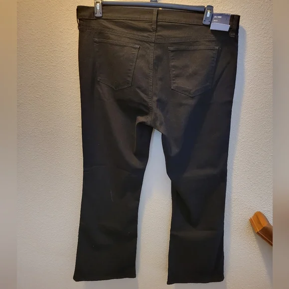 GAP Women's Boot Cut Jeans - Black - Picture 4 of 4